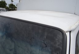 2015 Ford Econoline Commercial Cutaway - Image 14