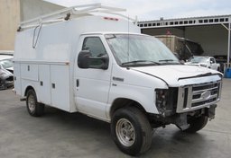 2015 Ford Econoline Commercial Cutaway - Image 3