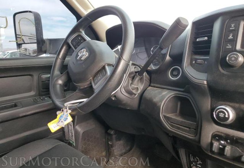 2020 Ram 2500 - Image 9