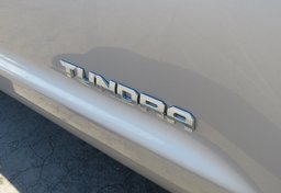 2017 Toyota Tundra 4WD - Image 17