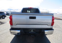 2017 Toyota Tundra 4WD - Image 11