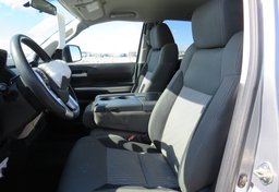 2017 Toyota Tundra 4WD - Image 31