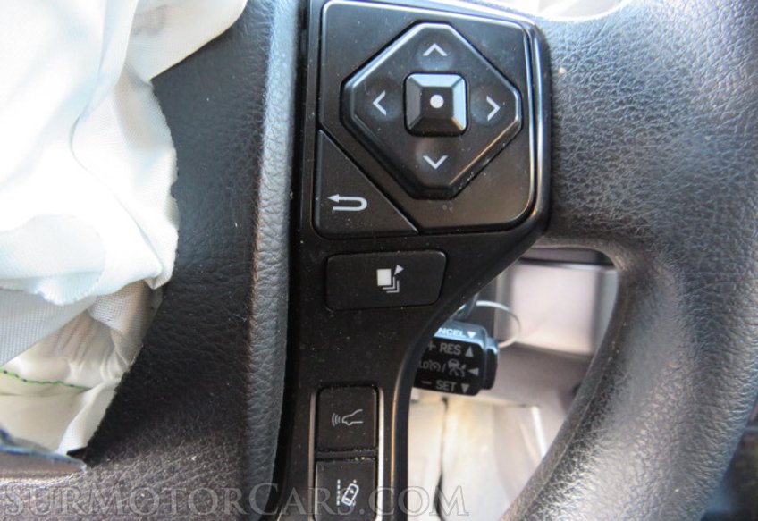 2021 Toyota Tacoma - Image 29