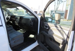 2019 Chevrolet Silverado 2500HD - Image 18
