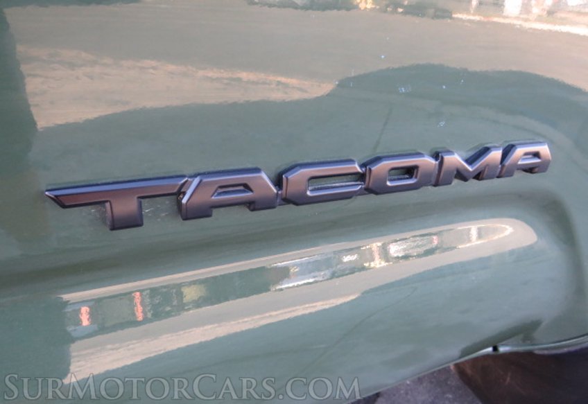2021 Toyota Tacoma 4WD - Image 17