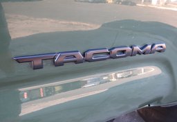 2021 Toyota Tacoma 4WD - Image 17
