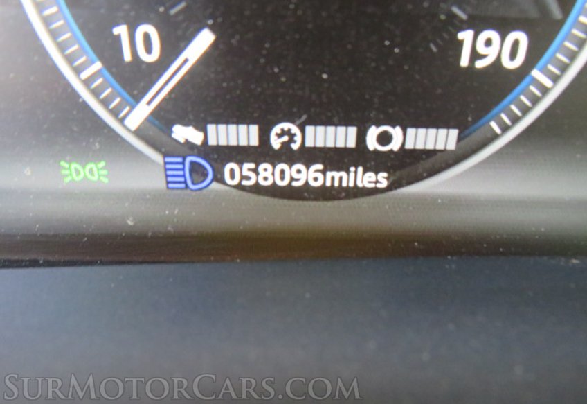 2017 Jaguar F-PACE - Image 32