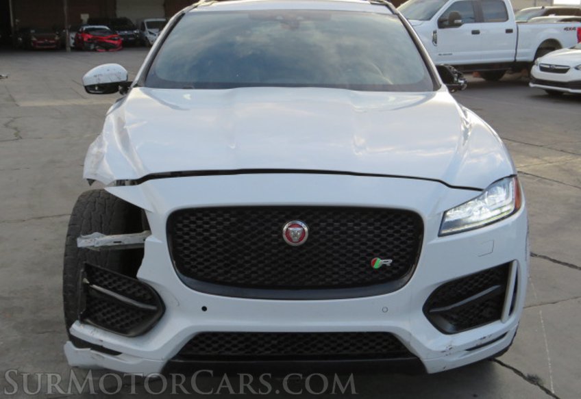 2017 Jaguar F-PACE - Image 11