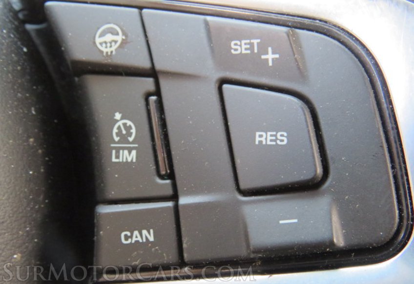 2017 Jaguar F-PACE - Image 50