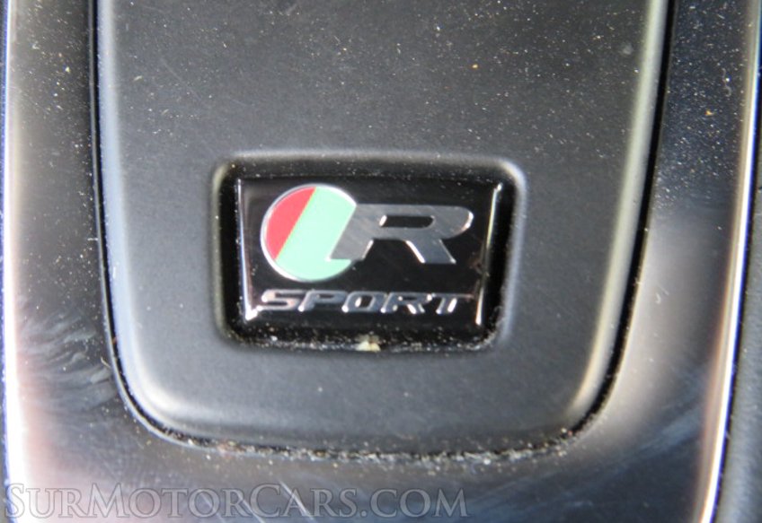 2017 Jaguar F-PACE - Image 49