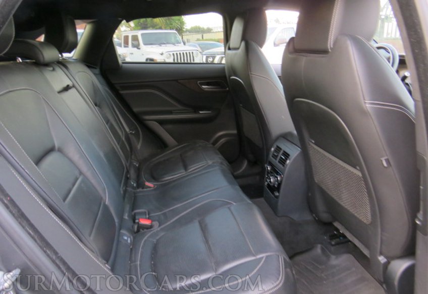 2017 Jaguar F-PACE - Image 28