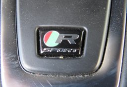 2017 Jaguar F-PACE - Image 49