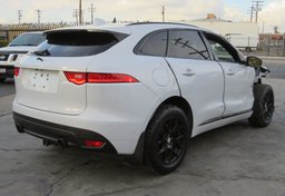 2017 Jaguar F-PACE - Image 9