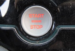 2017 Jaguar F-PACE - Image 38