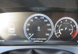 2017 Jaguar F-PACE - Image 33