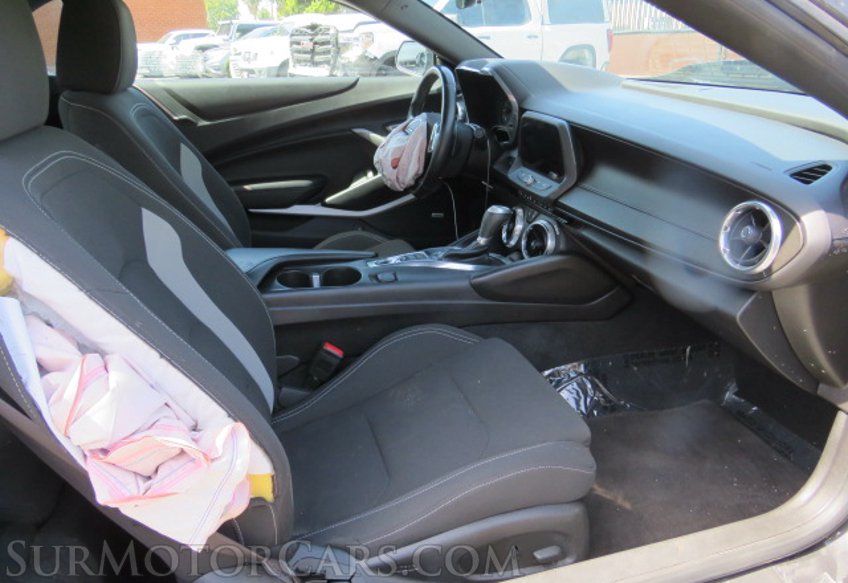 2016 Chevrolet Camaro - Image 29