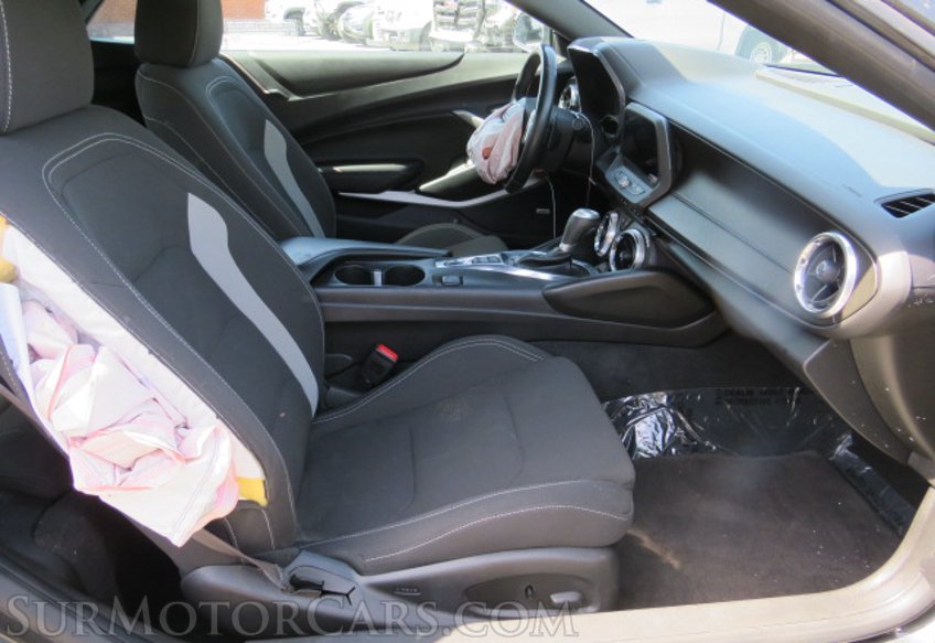 2016 Chevrolet Camaro - Image 27