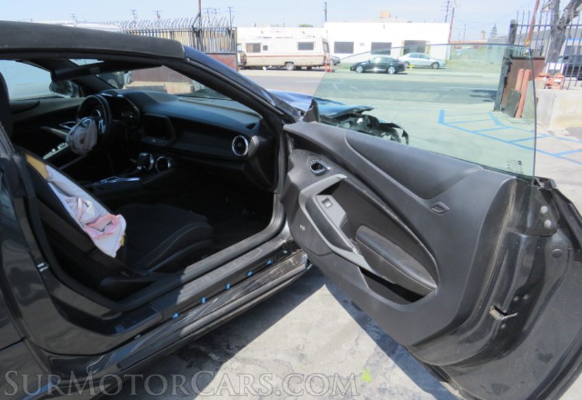 2016 Chevrolet Camaro - Image 25