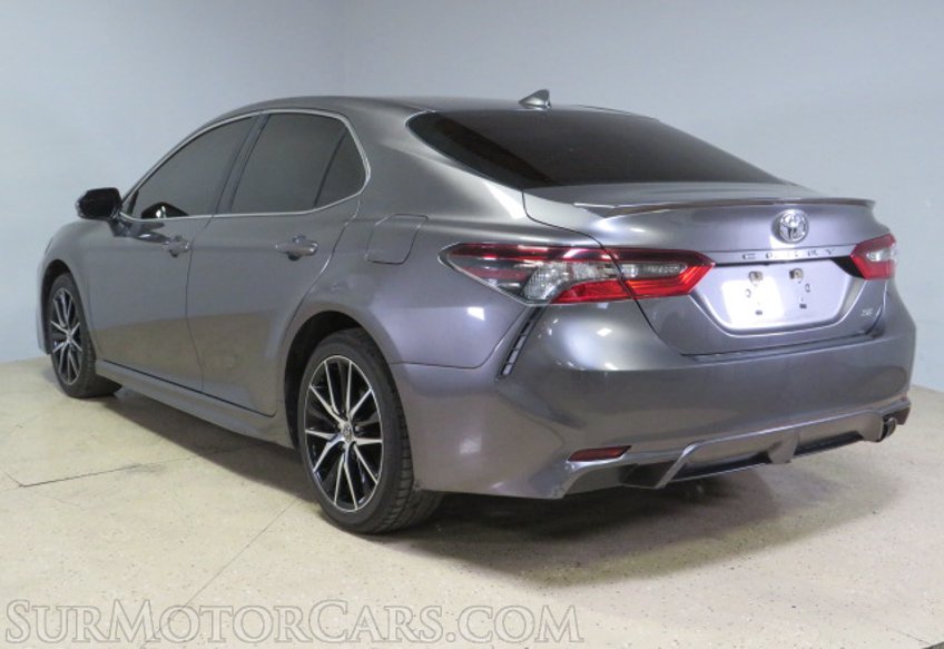 2022 Toyota Camry - Image 9