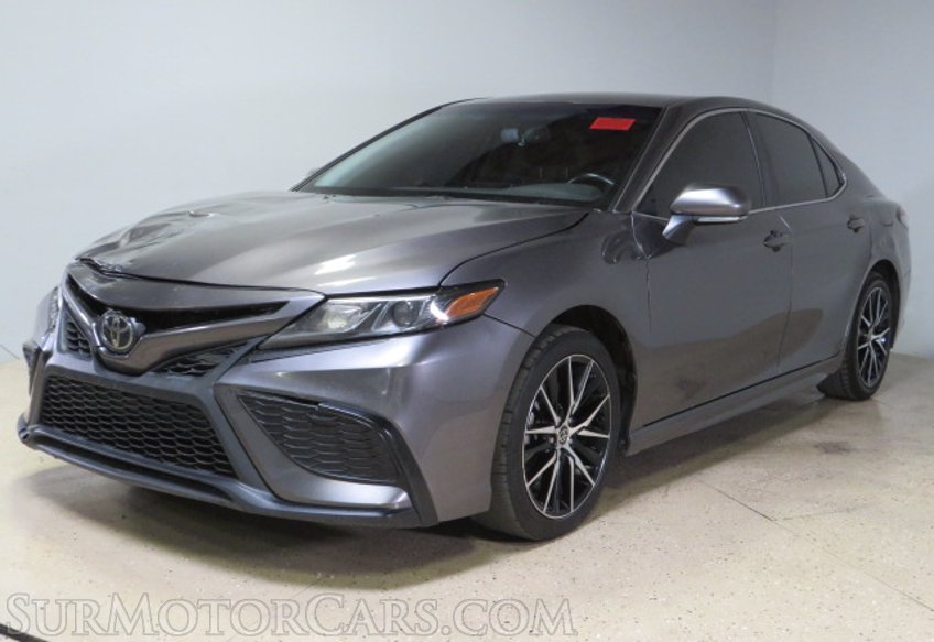 2022 Toyota Camry - Image 4