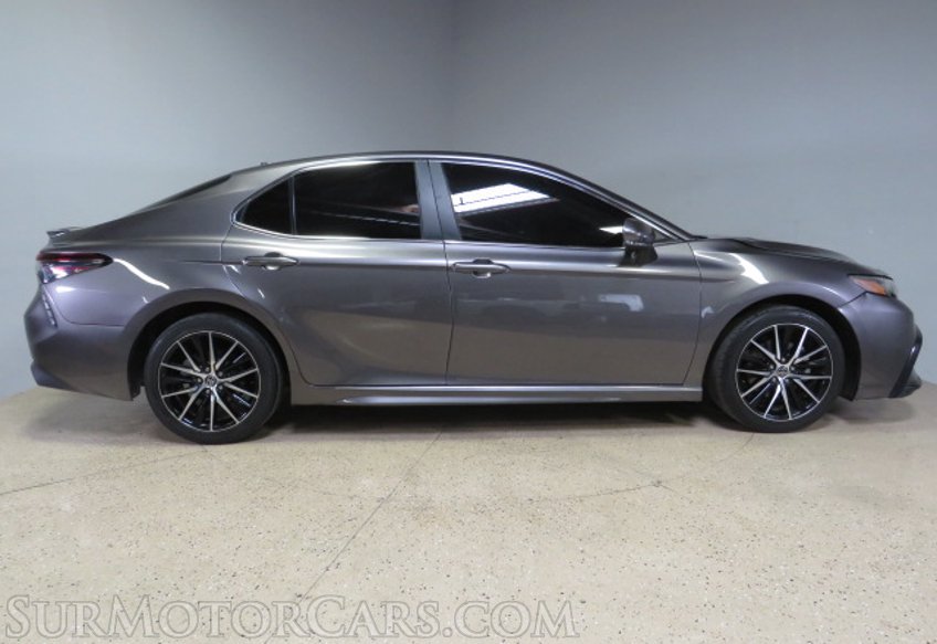 2022 Toyota Camry - Image 6