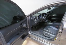 2022 Toyota Camry - Image 20