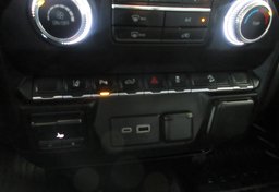 2024 GMC Sierra 2500HD - Image 38