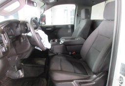 2024 GMC Sierra 2500HD - Image 30