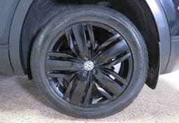 2018 Volkswagen Atlas - Image 20