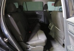 2018 Volkswagen Atlas - Image 28