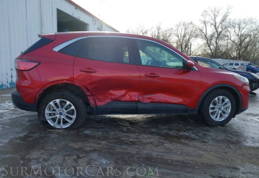 2020 Ford Escape - Image 12