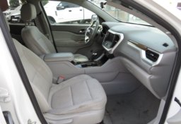 2019 GMC Acadia - Image 17