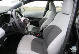 2022 Toyota Corolla Hatchback - Image 27