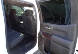 2019 GMC Sierra 1500 - Image 32