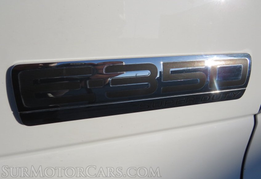 2022 Ford E-Series Cutaway - Image 21