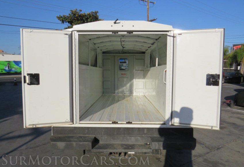 2022 Ford E-Series Cutaway - Image 19