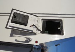 2022 Ford E-Series Cutaway - Image 14