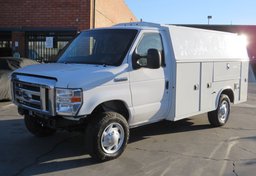 2022 Ford E-Series Cutaway - Image 3