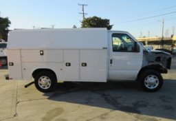 2022 Ford E-Series Cutaway - Image 6