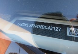 2022 Ford E-Series Cutaway - Image 46