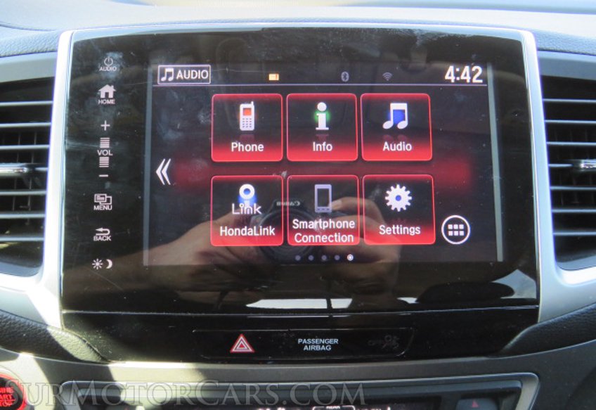 2020 Honda Ridgeline - Image 35