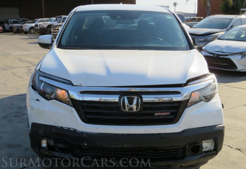 2020 Honda Ridgeline - Image 11