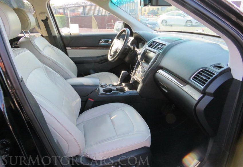 2016 Ford Explorer - Image 30