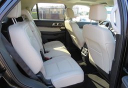 2016 Ford Explorer - Image 28