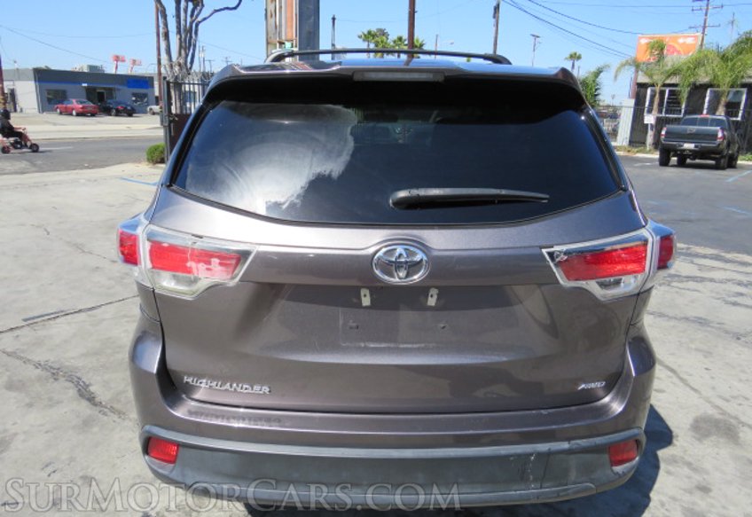 2016 Toyota Highlander - Image 10