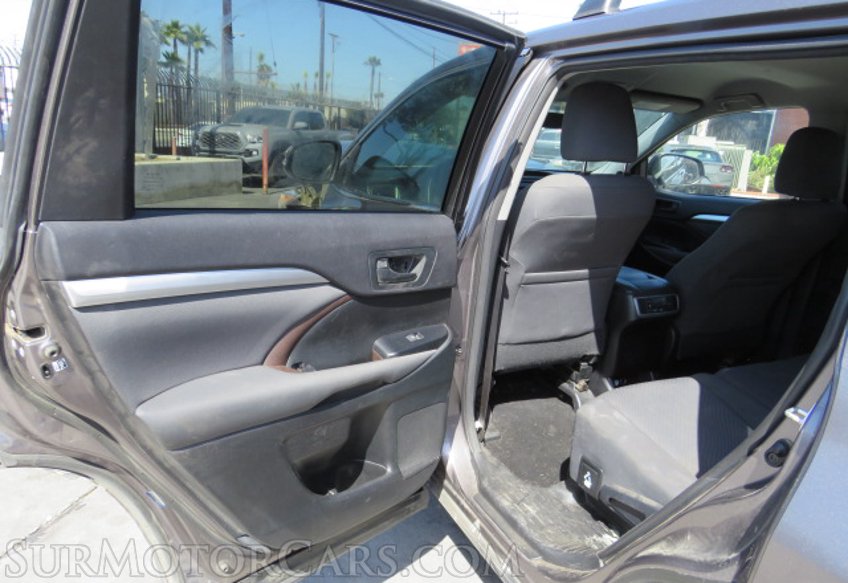 2016 Toyota Highlander - Image 26