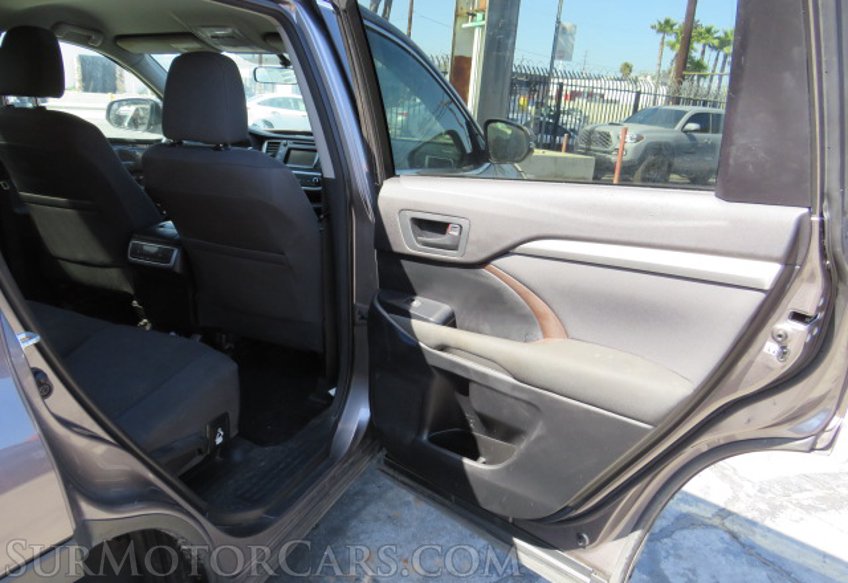 2016 Toyota Highlander - Image 28