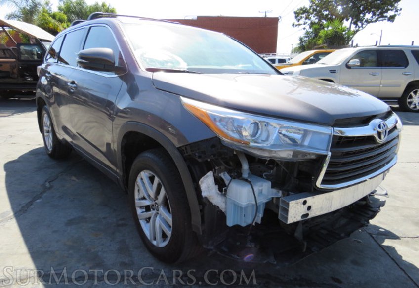 2016 Toyota Highlander - Image 2