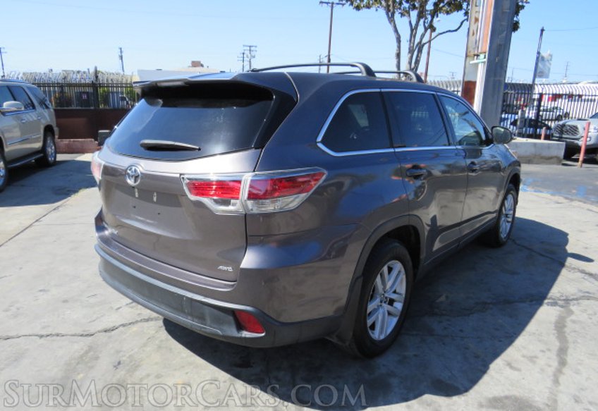 2016 Toyota Highlander - Image 8