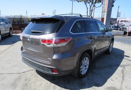 2016 Toyota Highlander - Image 8